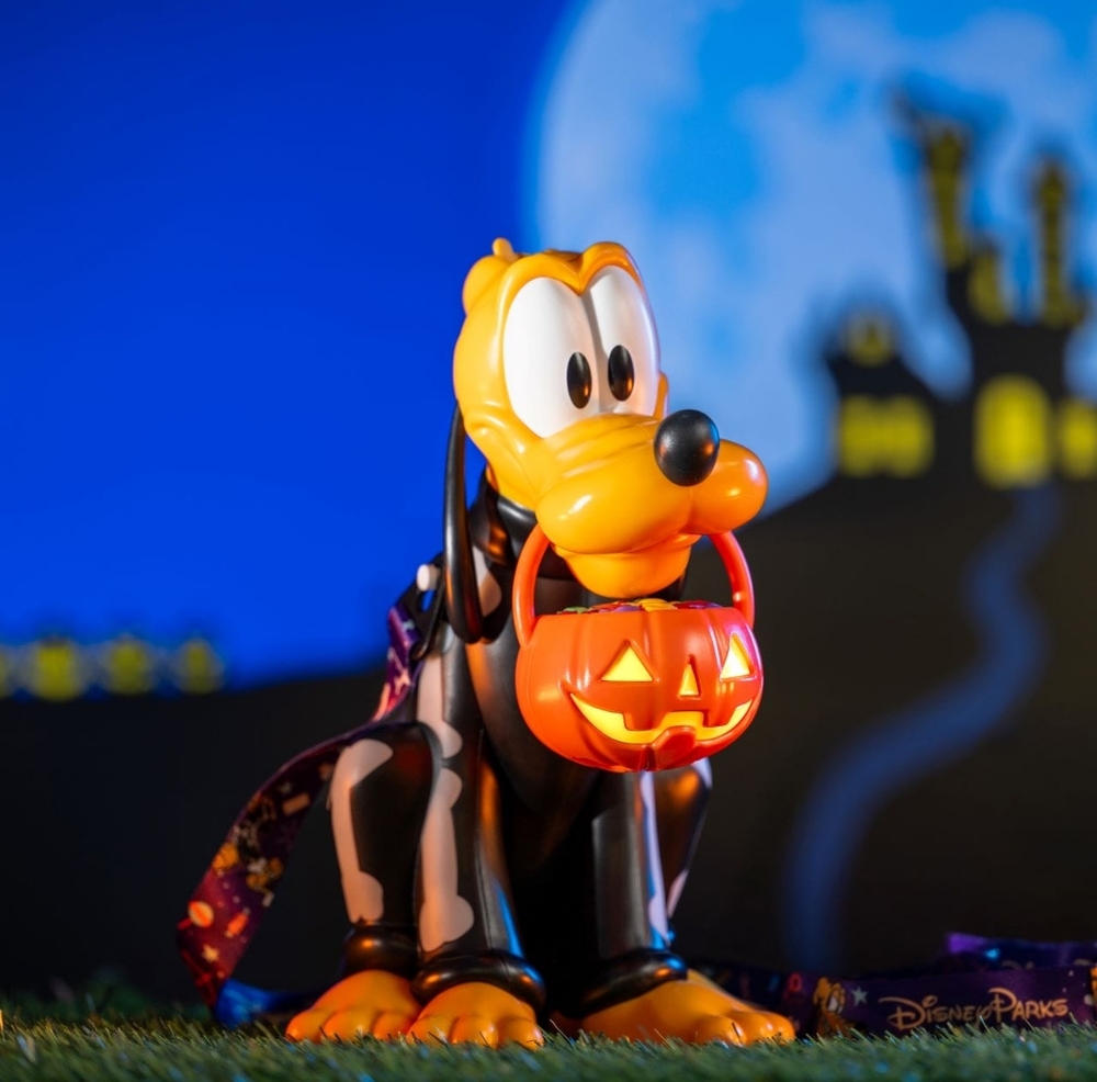 Disney Parks 2025 Skeleton PLUTO Light-Up Halloween Sipper Cup - NEW